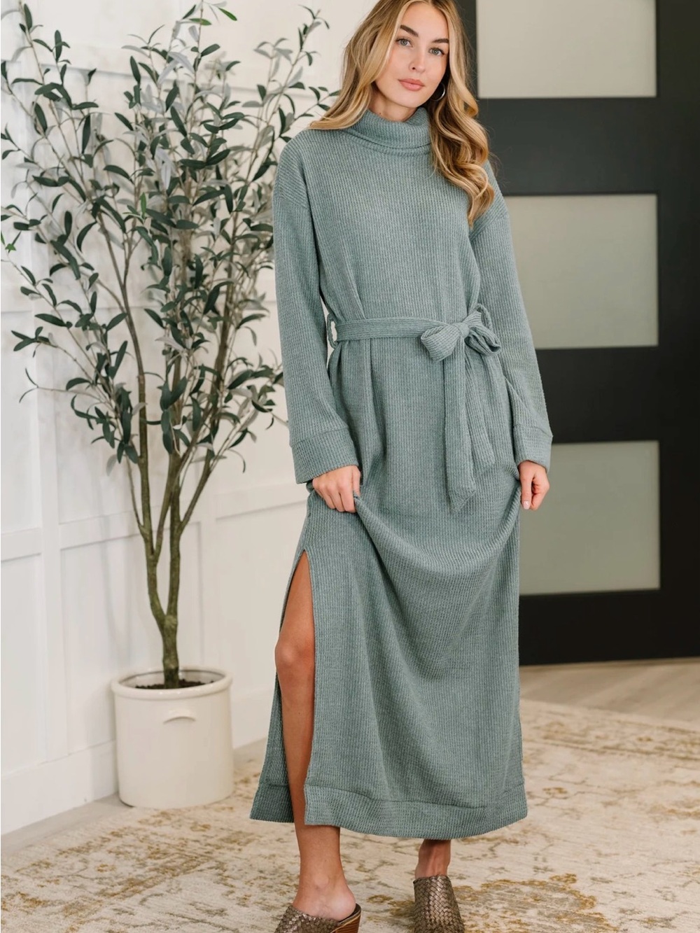 Dear Scarlett Turtleneck Belted Knit Maxi Dress in soft teal Sz M